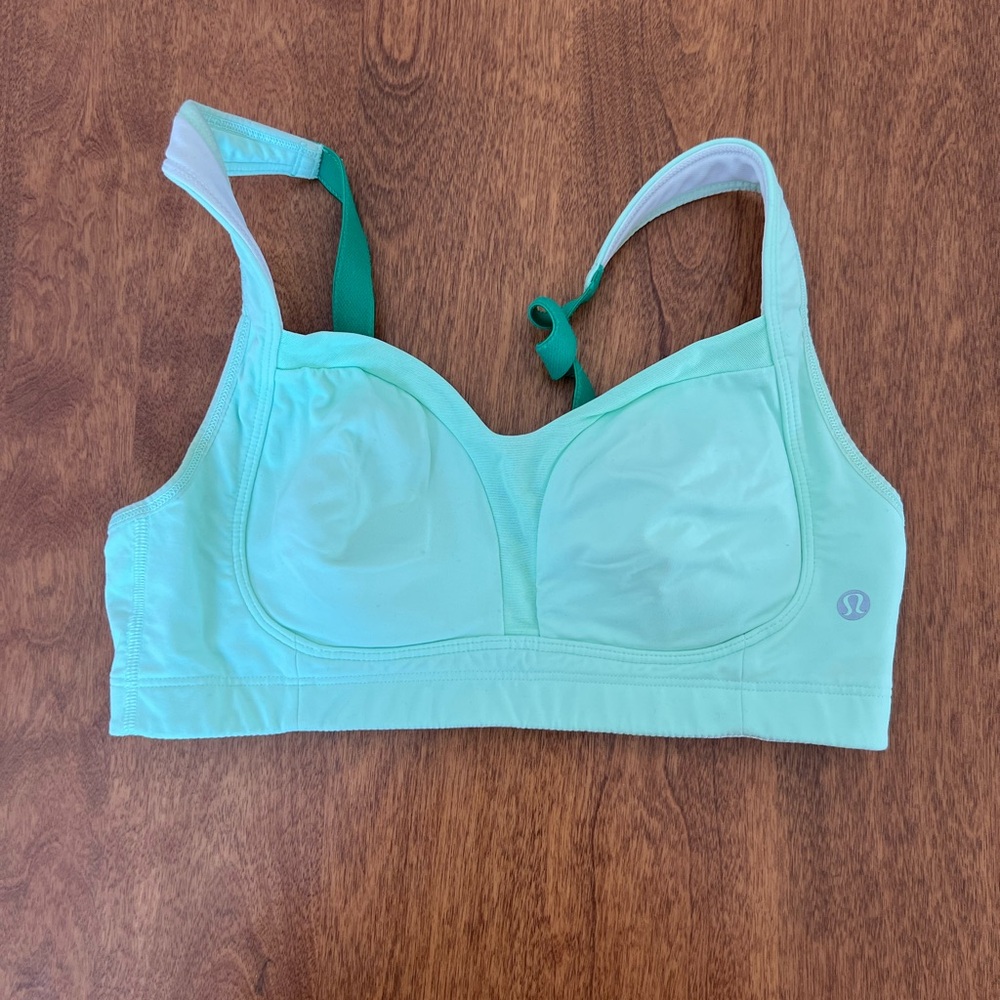 Lululemon sport bra size s